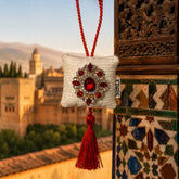 Rubí de Granada colgante textil decorativo inspirado en Granada.